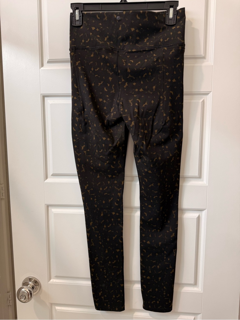 CALIA by Carrie Underwood Black Leggings with Brown Fleck Pattern